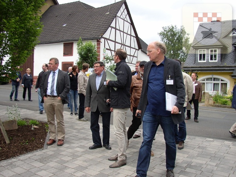 Unser Dorf hat Zukunft - Bezirkskommission begutachtet Schmißberg 57.JPG