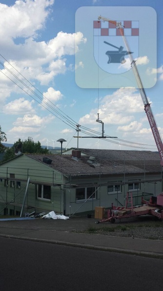 Sanierung Gemeinschaftshaus - Haus bekommt neues Dach August 2015 3.jpg