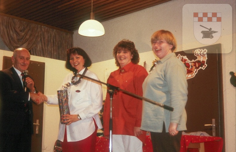 Weihnachtsfeier und Fotoausstellung im Gemeinschaftshaus 1996 2.jpg