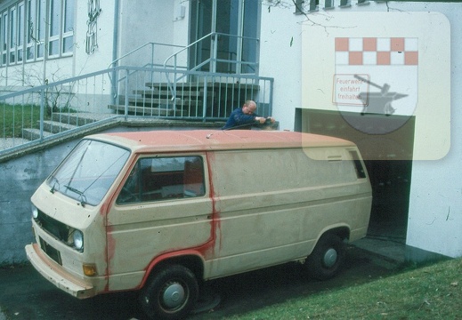 Sanierung des Schmißberger Feuerwehrautos 1993 2.jpg