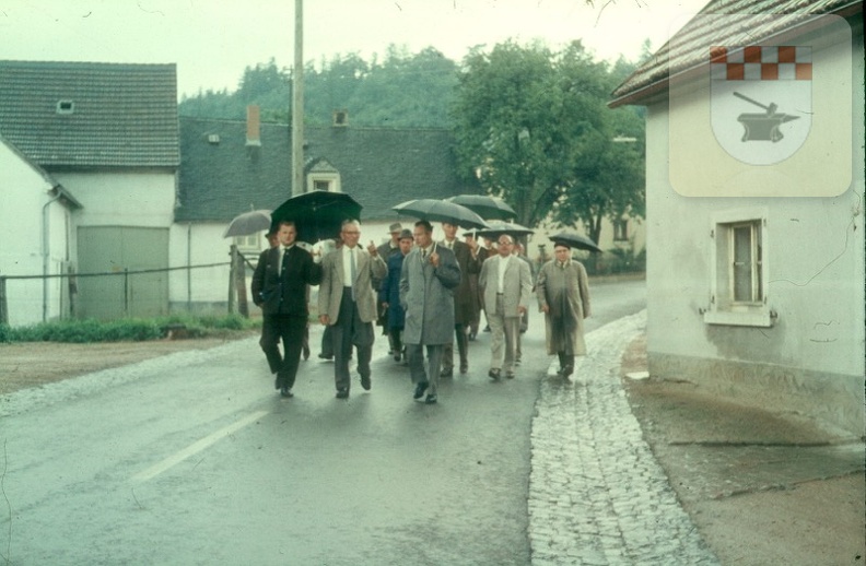 Unser Dorf hat Zukunft 1966 - Bezirkskommission begutachtet Schmißberg 4.jpg