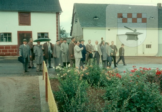 Unser Dorf hat Zukunft 1966 - Bezirkskommission begutachtet Schmißberg 5.jpg