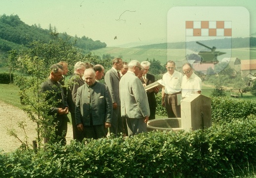 Unser Dorf hat Zukunft 1966 - Kreiskommission begutachtet Schmißberg 6.jpg