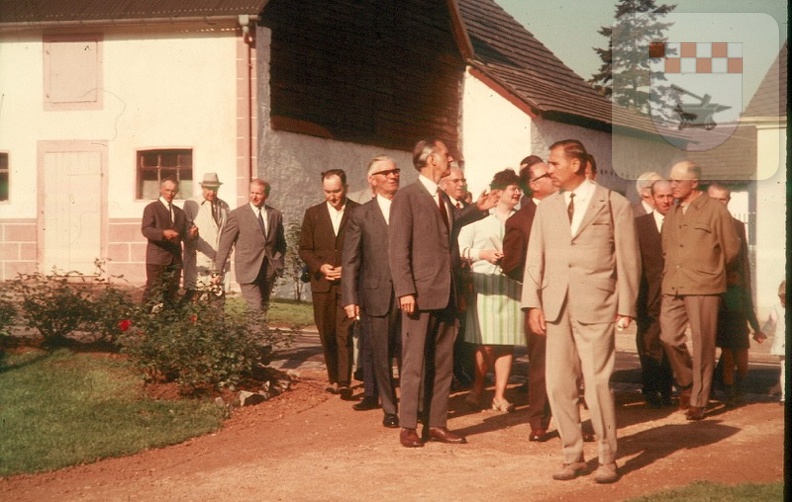 Unser Dorf hat Zukunft 1969 - Bundeskommission begutachtet Schmißberg 4.jpg