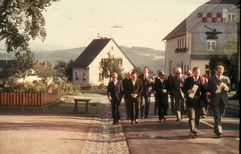 Unser Dorf hat Zukunft 1969 - Bundeskommission begutachtet Schmißberg 8.jpg