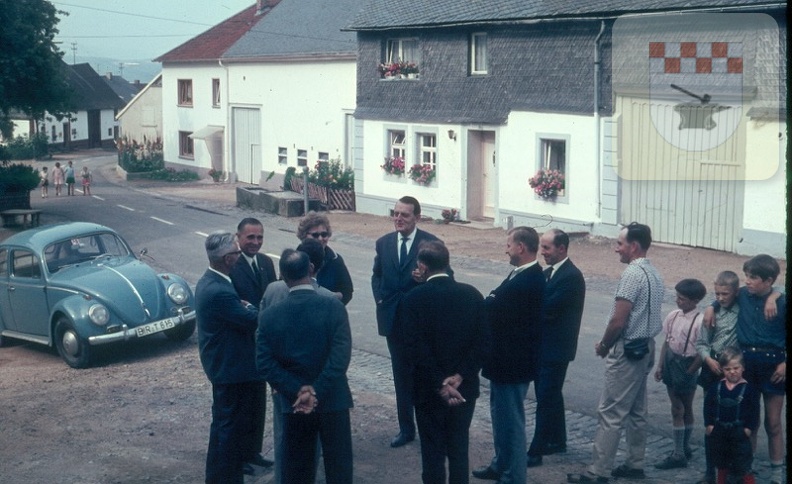 Unser Dorf hat Zukunft 1968 - Landeskommission begutachtet Schmißberg 4.jpg
