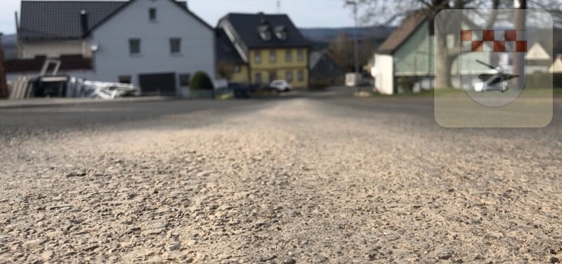 Schmißberg im April 2021 - Autofahrer verliert Öl.jpeg