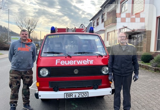 Feuerwehrauto der Freiwilligen Feuerwehr Schmißberg 2023 1.jpg